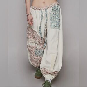 NWOT- POL Cream- The Susie-Patchwork Floral Balloon wide-leg Spring Joggers
